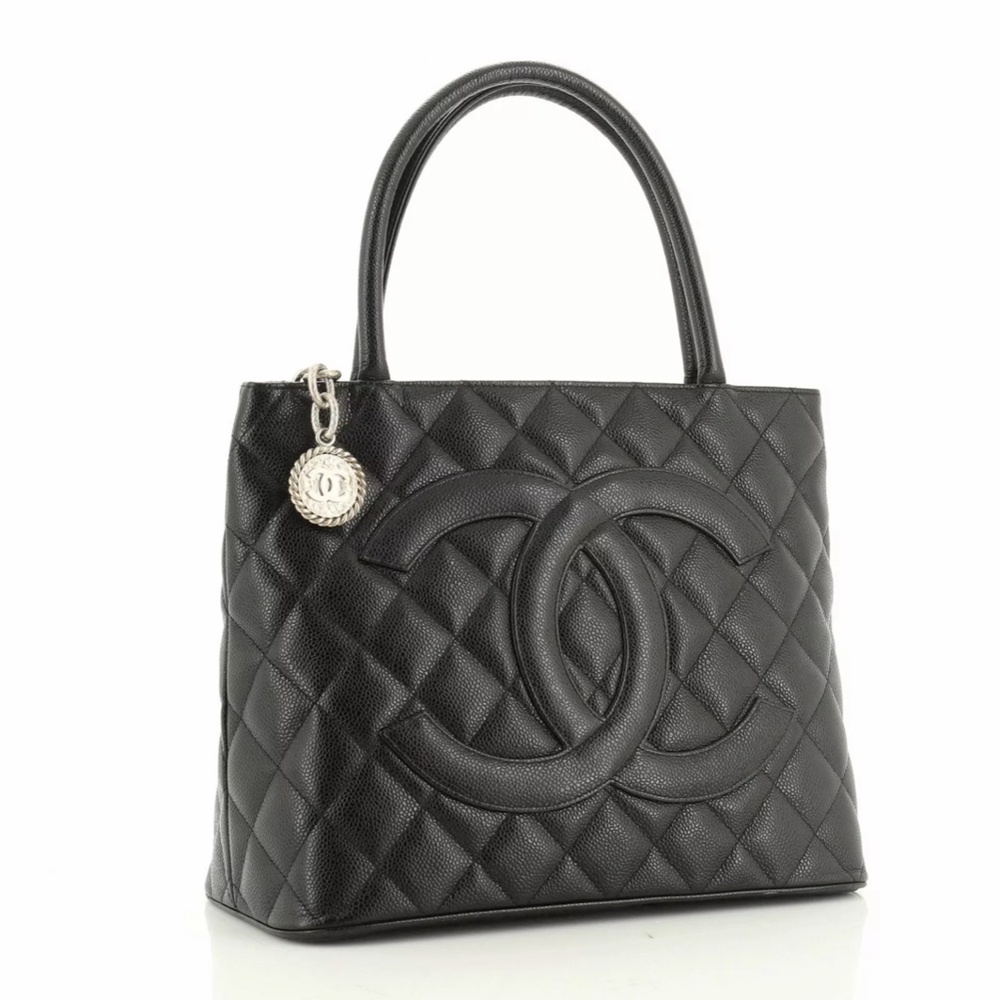 Chanel medallion Tote Quilted Caviar Black